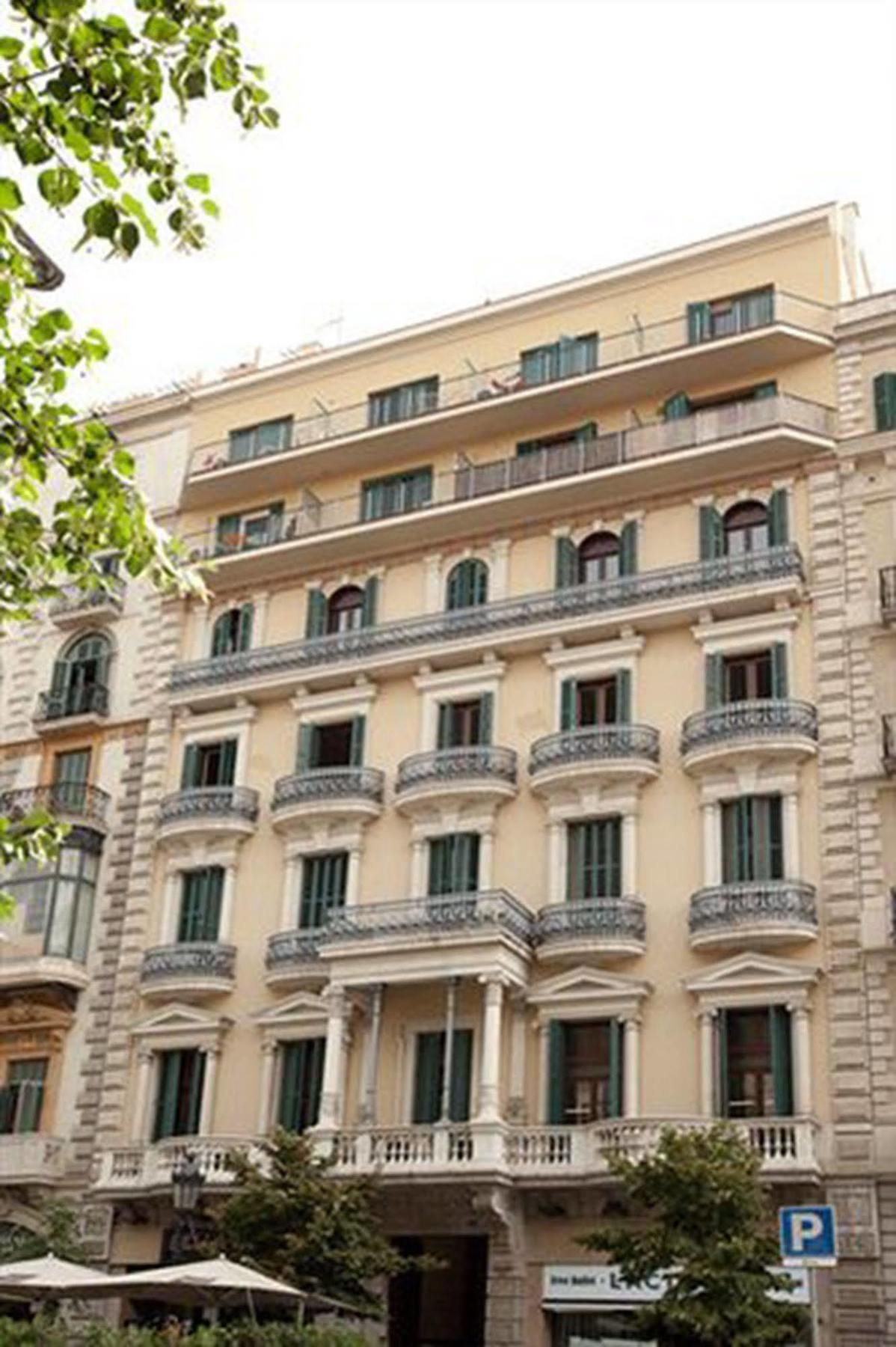 Rent Top Apartments Near Plaza De Catalunya バルセロナ エクステリア 写真